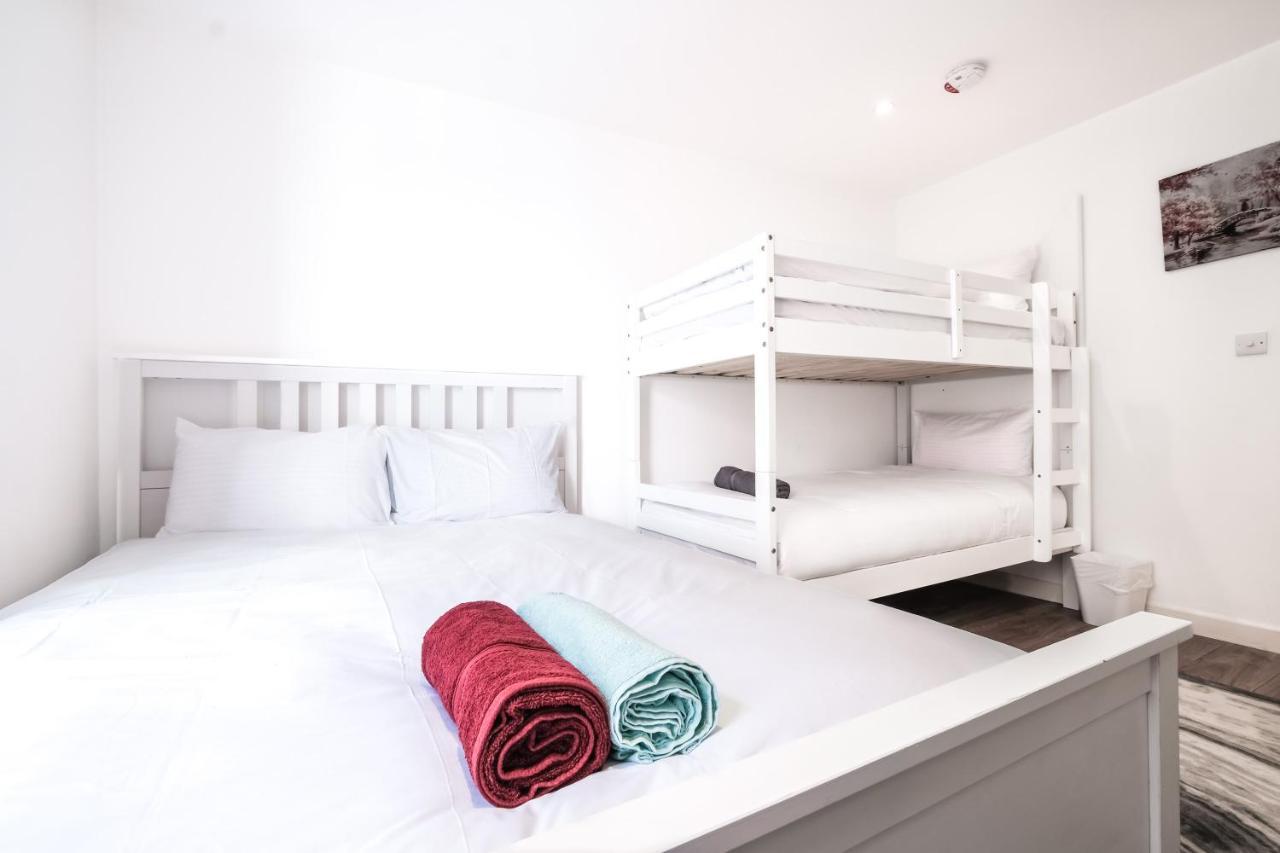 Grandeur 3 Bedroom Flat In London, Mayfair Hy3 Bagian luar foto