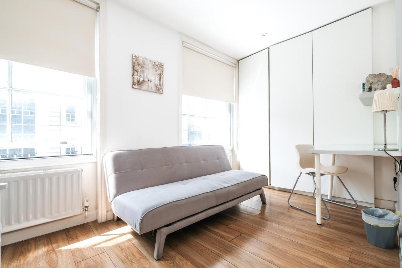 Grandeur 3 Bedroom Flat In London, Mayfair Hy3 Bagian luar foto